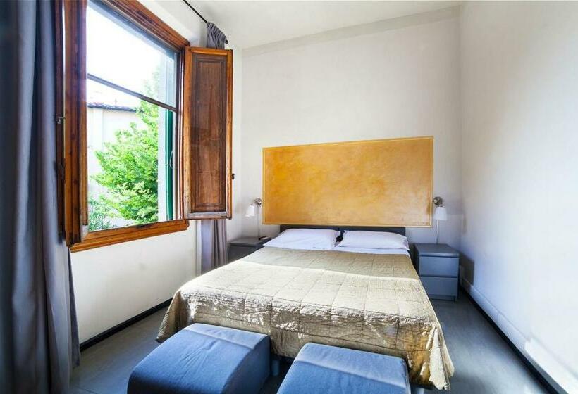 اتاق استاندارد, Melody House