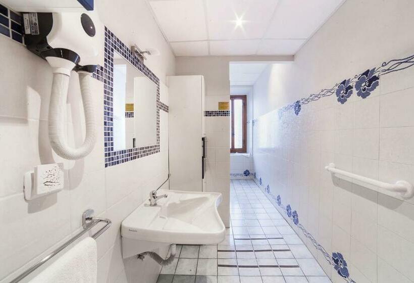 اتاق استاندارد با سرویس بهداشتی مشترک, Melody House