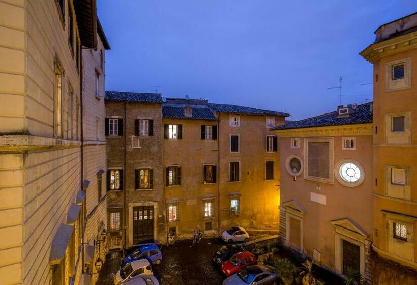 اتاق سوپریور, Monte Cenci