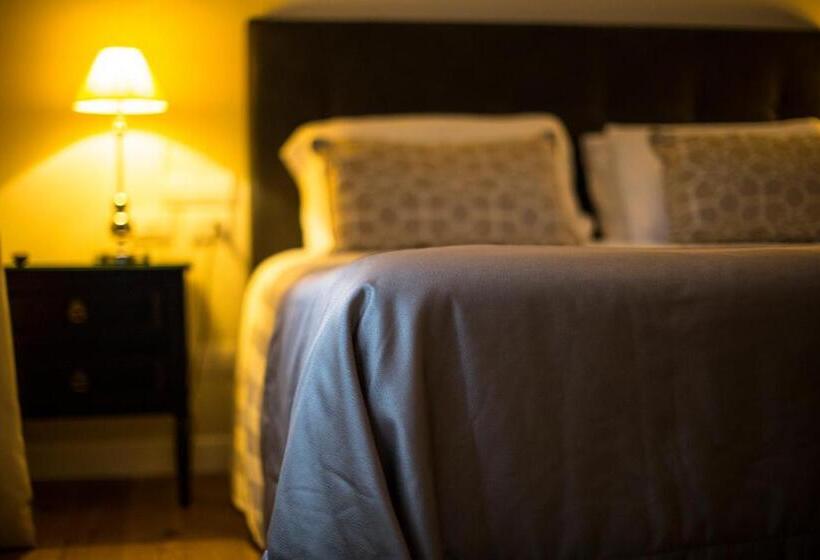 اتاق کلاسیک, Monte Cenci