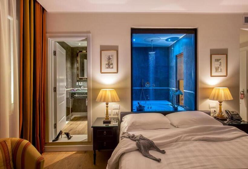 اتاق لوکس, Monte Cenci