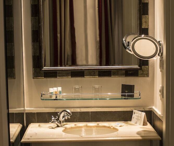 اتاق کلاسیک, Monte Cenci