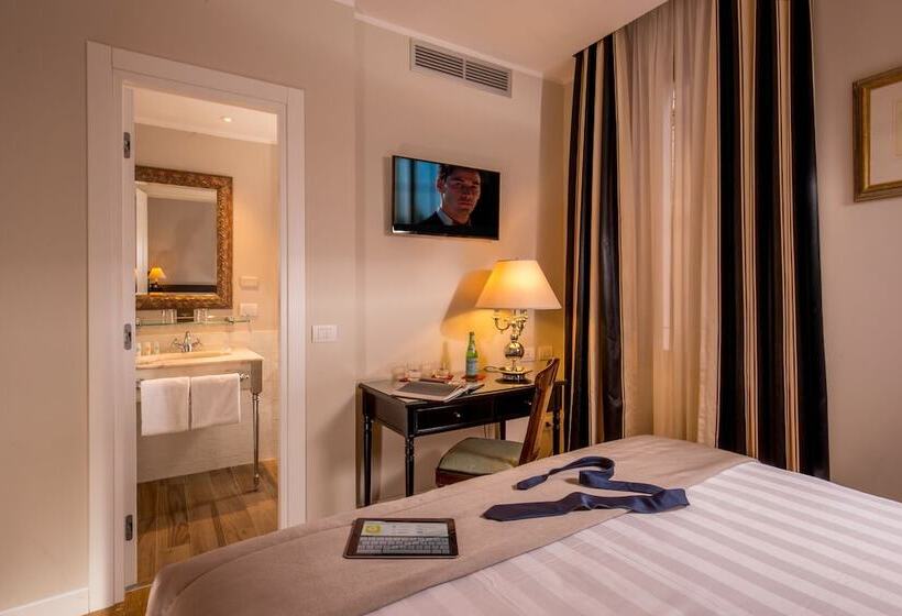 اتاق کلاسیک, Monte Cenci