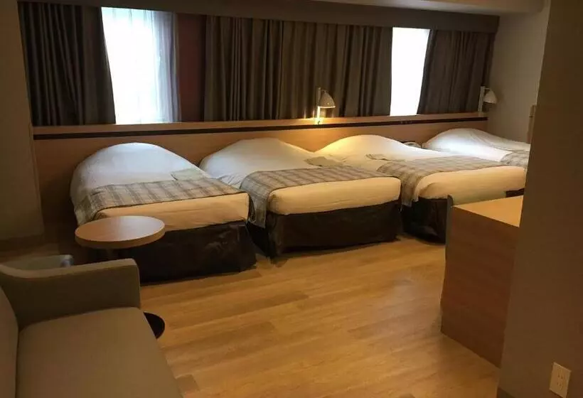 スタンダード４人部屋, Monte Hermana Fukuoka