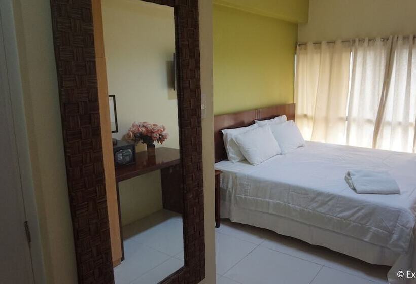 اتاق سوپریور, Pacific Park