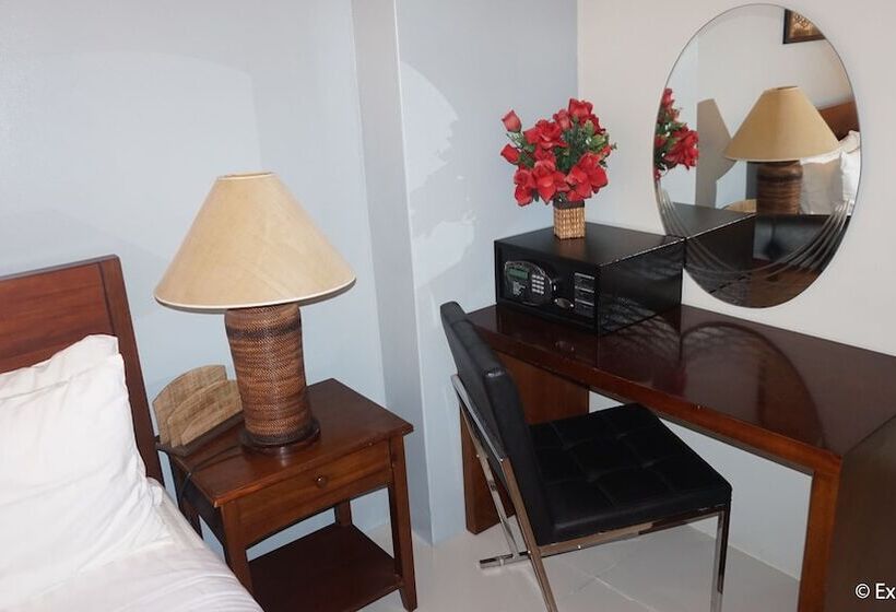 اتاق لوکس, Pacific Park