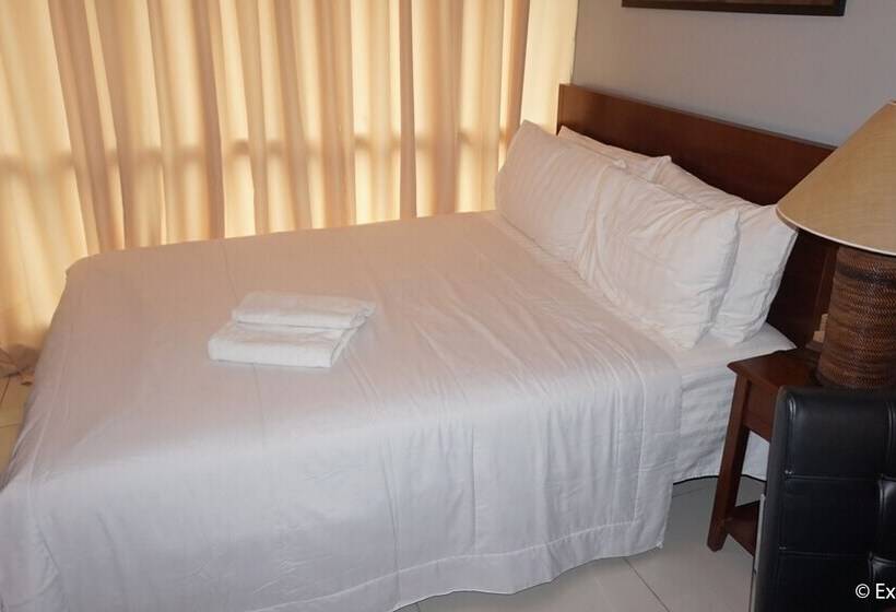 اتاق لوکس, Pacific Park