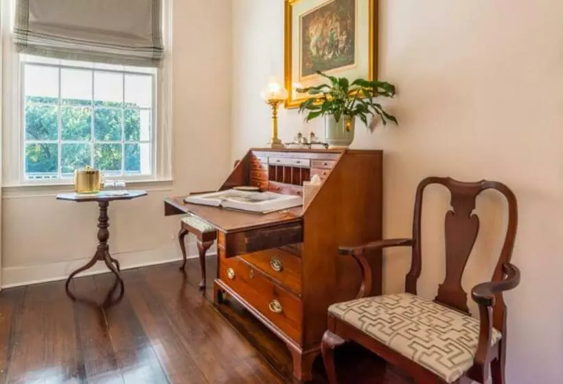 デラックスルーム, Linden   A Historic Bed And Breakfast