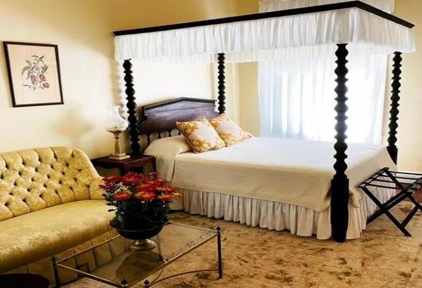 جناح عائلي, Linden   A Historic Bed And Breakfast