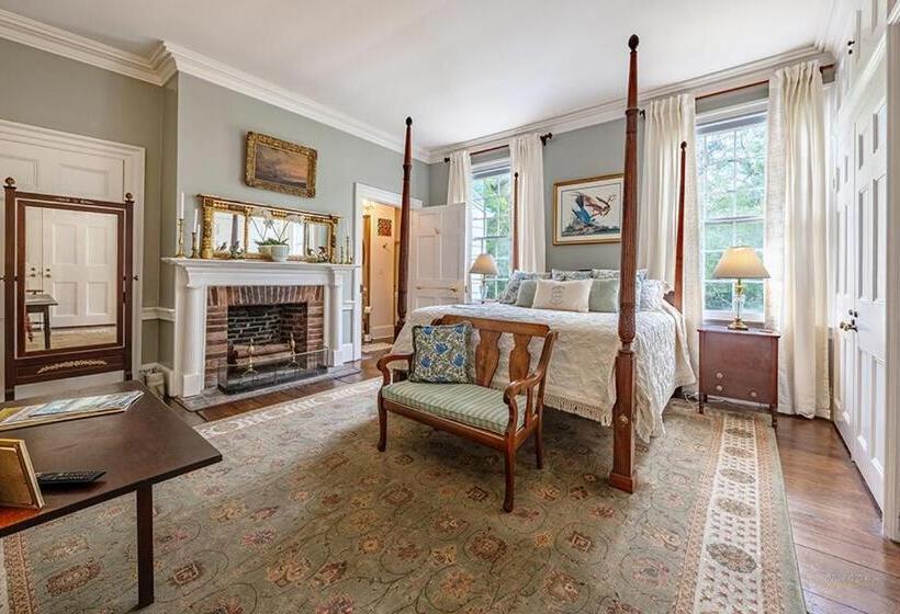 غرفة ديلوكس سرير كينج, Linden   A Historic Bed And Breakfast