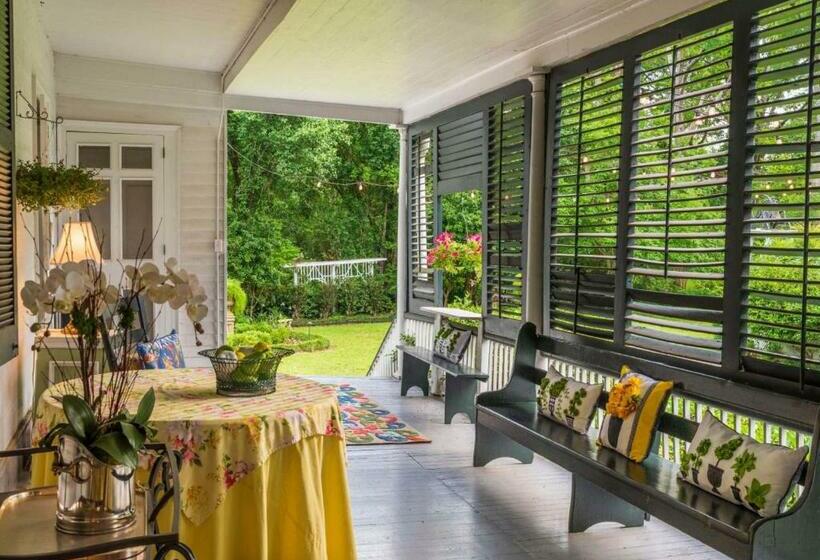 غرفة ديلوكس سرير كينج, Linden   A Historic Bed And Breakfast