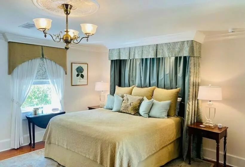 デラックスルーム, Linden   A Historic Bed And Breakfast