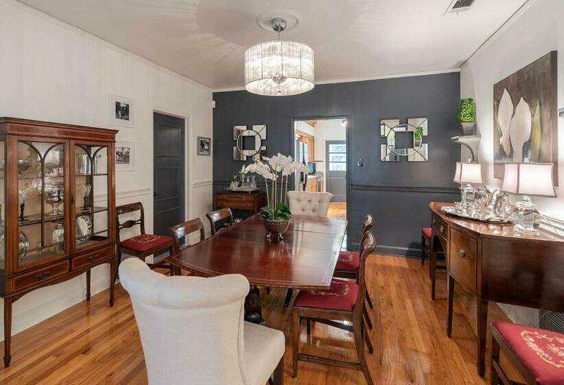 منزل 3 غرف نوم, Linden   A Historic Bed And Breakfast