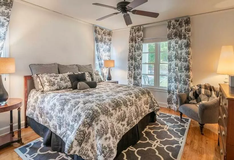 ３ベッドルームハウス, Linden   A Historic Bed And Breakfast