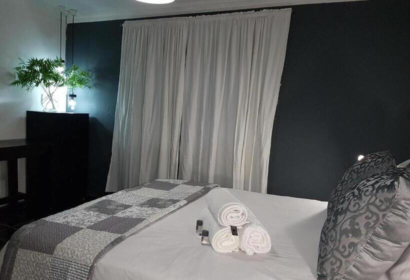 חדר דלוקס, 44 On Ennis Guest Lodge And Restaurant   No Load Sheddding