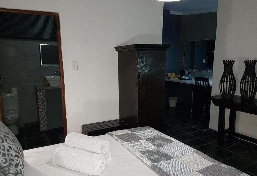 חדר דלוקס, 44 On Ennis Guest Lodge And Restaurant   No Load Sheddding