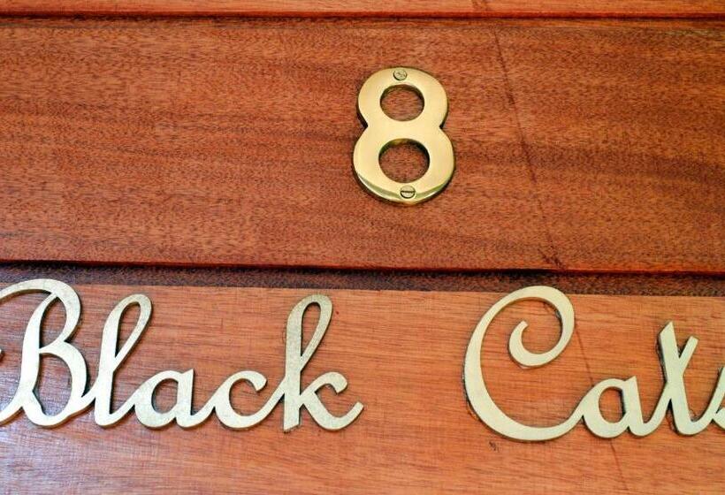 Номер Стандарт, Barnstormers Rest