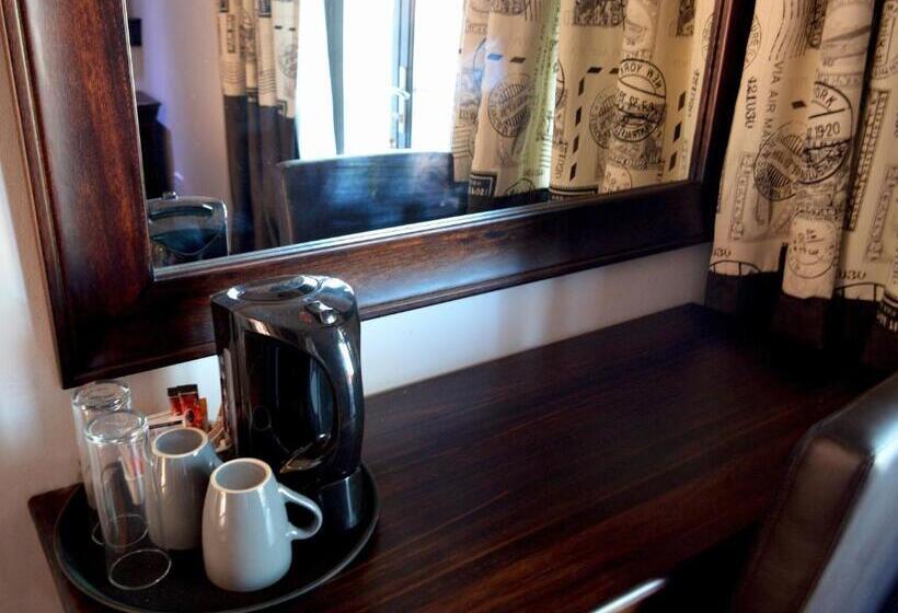 Номер Стандарт, Barnstormers Rest