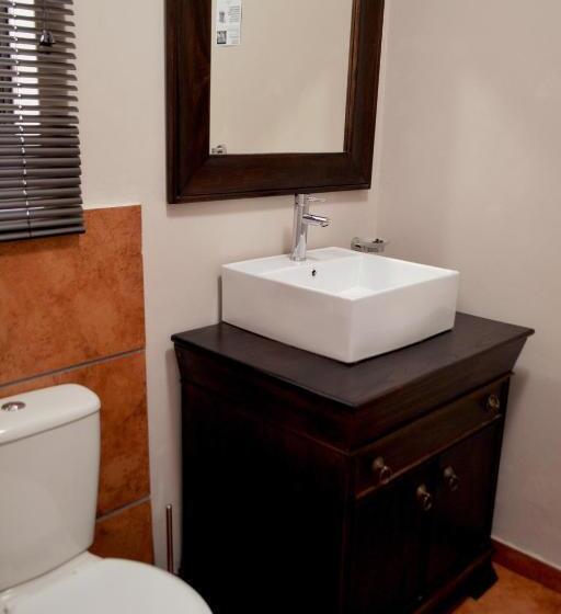 Номер Basic, Barnstormers Rest