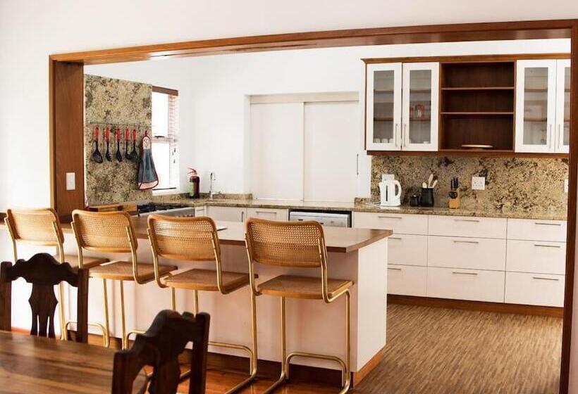 منزل غرفة نوم واحدة, Galloway Guest House