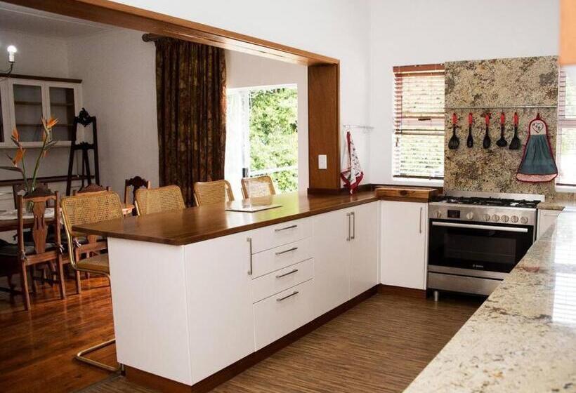 منزل غرفة نوم واحدة, Galloway Guest House