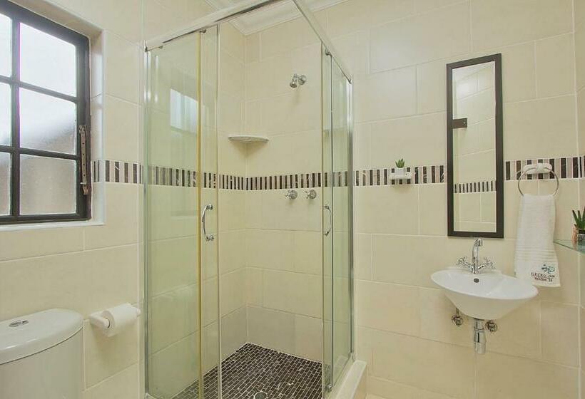 غرفة قياسية, Gecko Inn