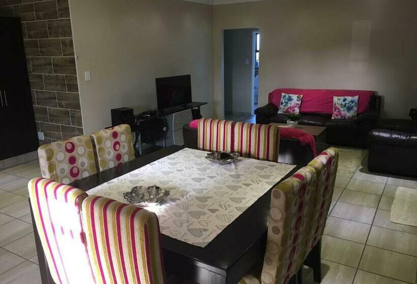 منزل 3 غرف نوم, Gecko Inn