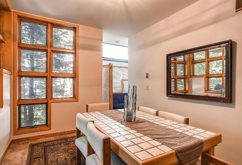 דירת שני חדרים, River Glen Condos By Crmr