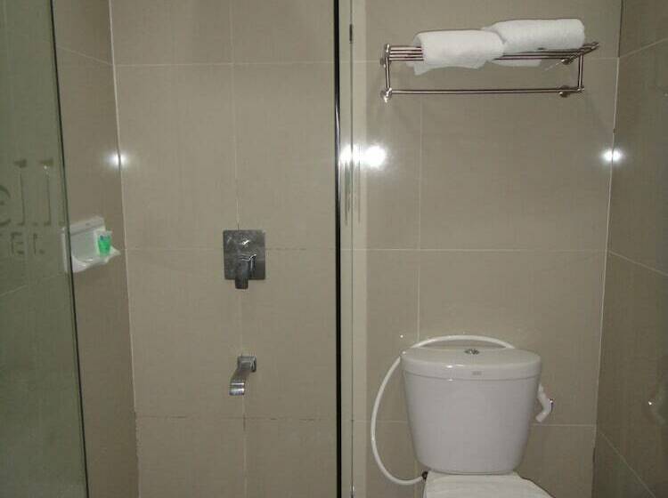 Номер Superior, The Well