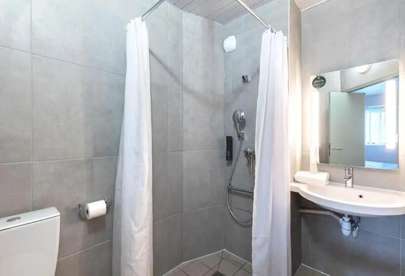 身障者適用スタンダードルーム, B&b Hotel Lille Lezennes Grand Stade