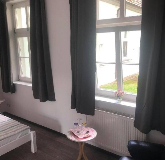 标准间, Internat Schloss Spiegelberg