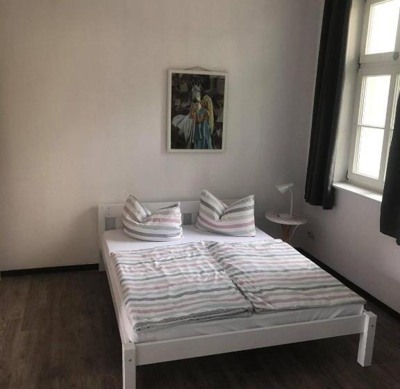 标准间, Internat Schloss Spiegelberg