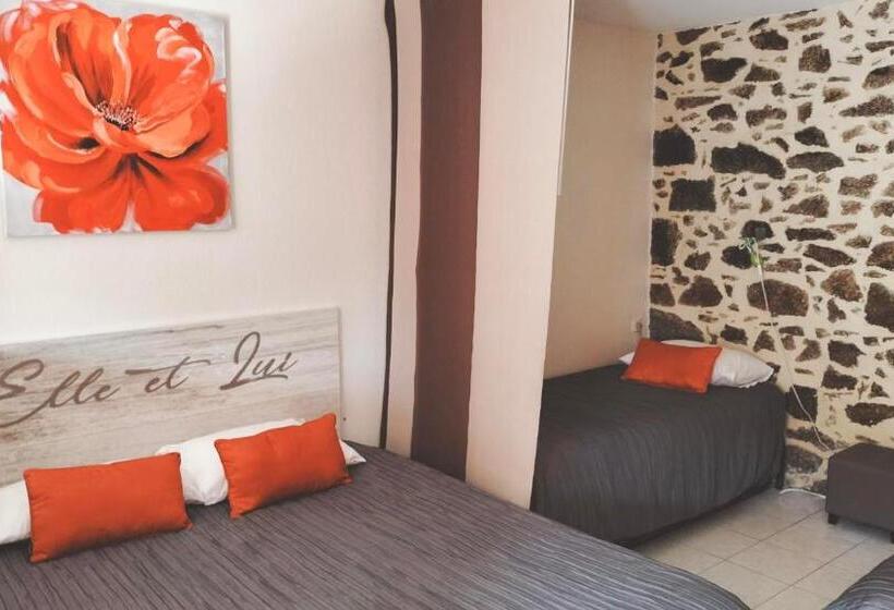 Семейный Номер, La Libaudiere