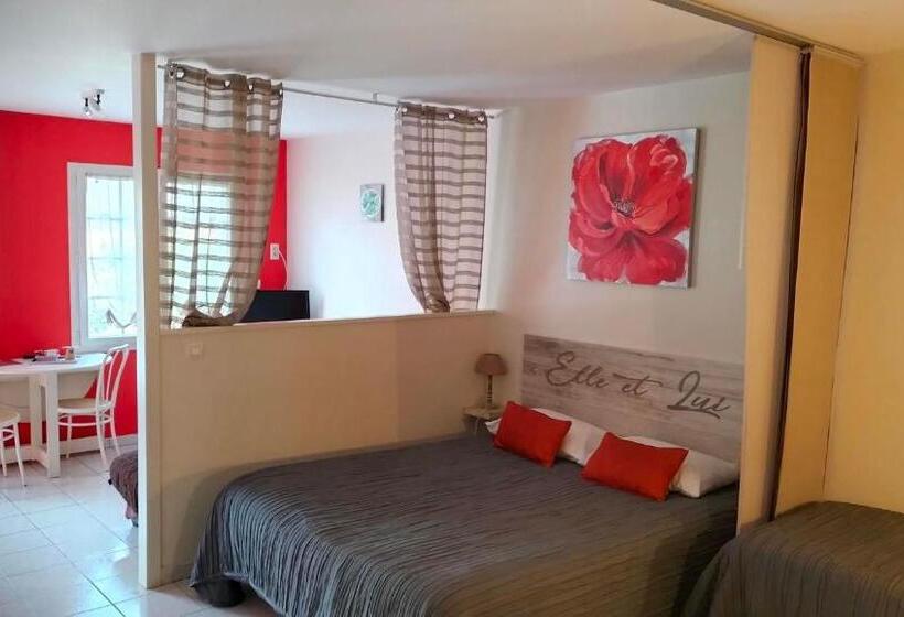 Семейный Номер, La Libaudiere