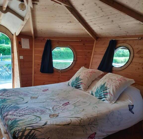 小室, La Libaudiere