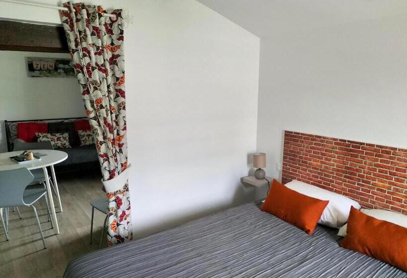 スタンダードトリプルルーム, La Libaudiere