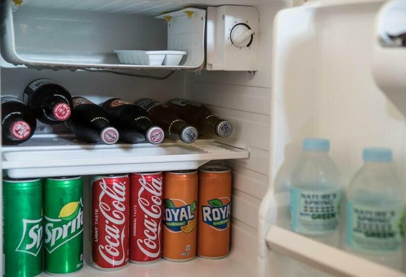 کابین, Last Frontier Beach Resort Adults Only