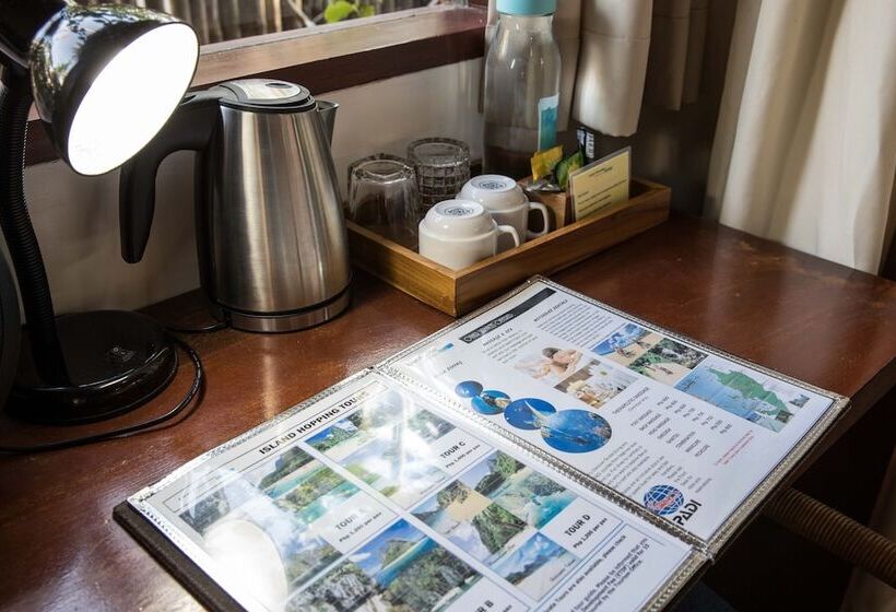 سوییت, Last Frontier Beach Resort Adults Only