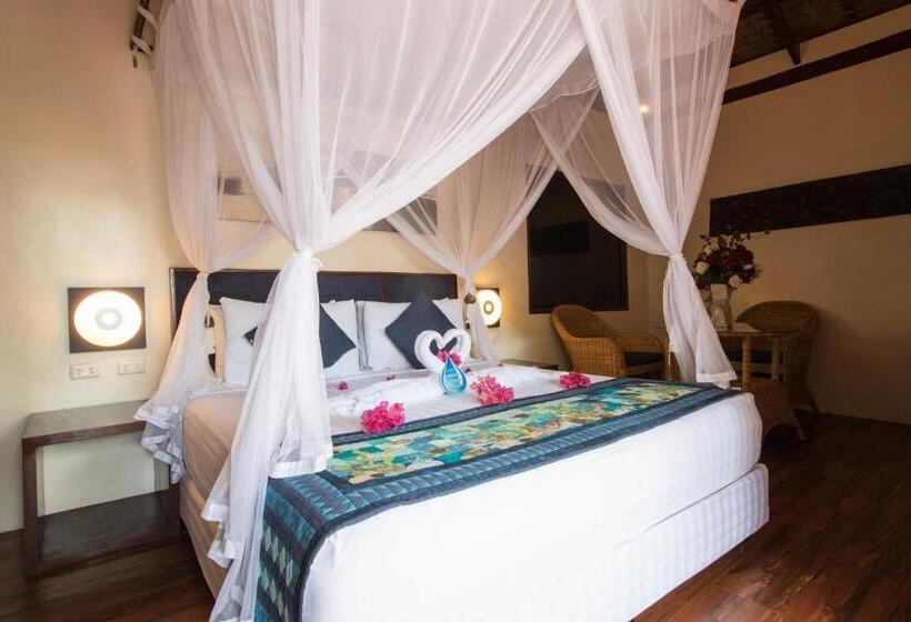 سوییت, Last Frontier Beach Resort Adults Only