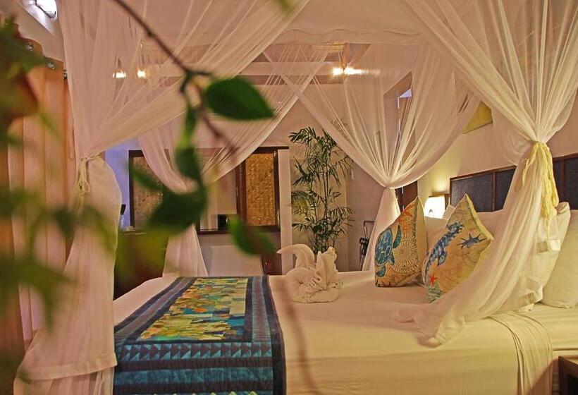 سوییت, Last Frontier Beach Resort Adults Only