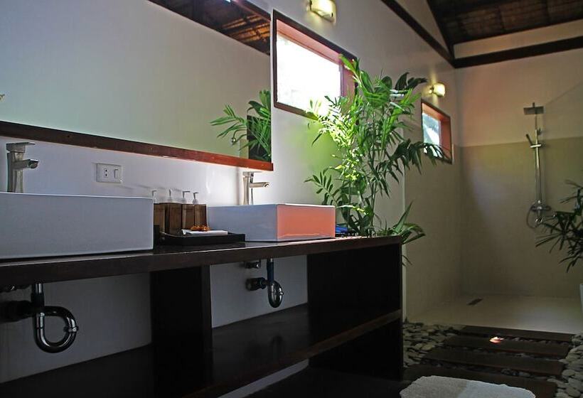 سوییت, Last Frontier Beach Resort Adults Only