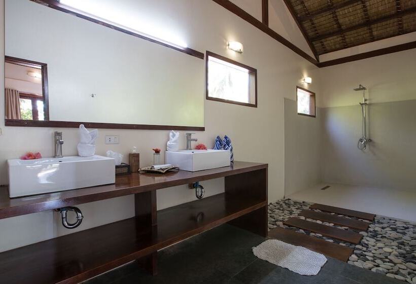 سوییت, Last Frontier Beach Resort Adults Only