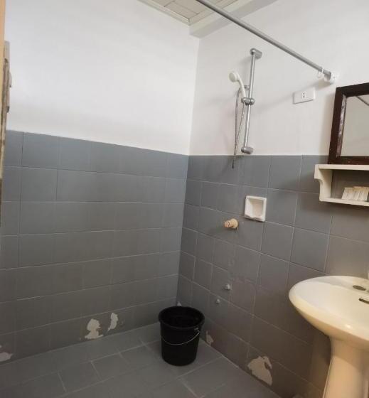 اتاق خانوادگی, Duchess Sophia S Pension