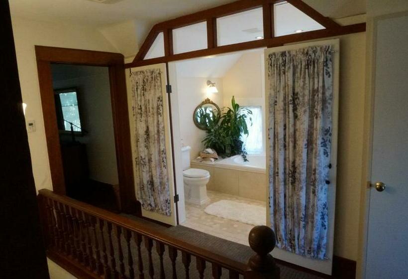 带大床的套房, R&r Guesthouse