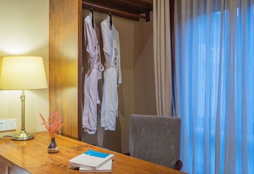 デラックスルーム, Arrokhampa By Zinc Journey Shangrila