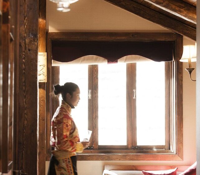 デラックススイート, Arrokhampa By Zinc Journey Shangrila