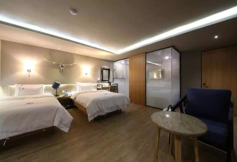 Standard-huone, Avenue