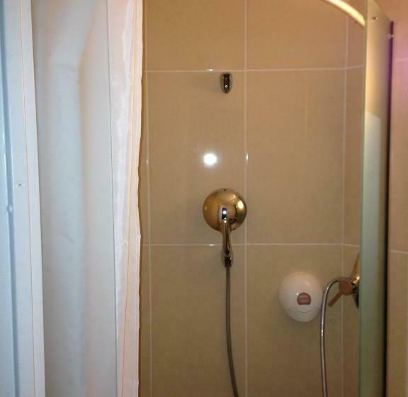 اتاق استاندارد, B&b Hotel Lille Lezennes Stade Pierre Mauroy