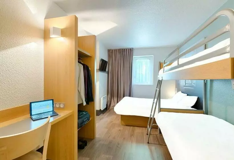 Standard Neljän Hengen Huone, B&b Hotel Marseille Estaque
