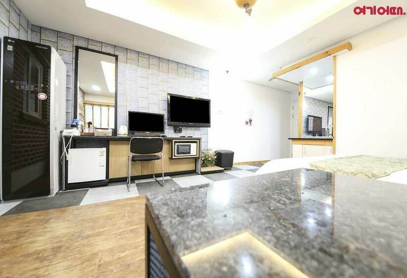 スイート, Business